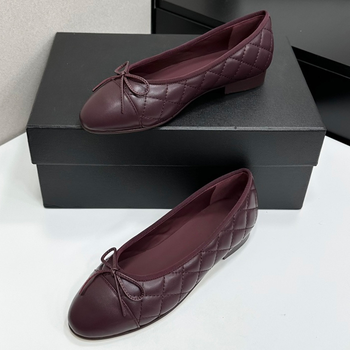 2026 Women's Two-Tone Cap-Toe  - مراجعة Women'S Shoes And Accessories وسعره